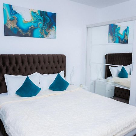 Elysian Urbanscape Brown, 2 Rooms, Near Bucharest Chiajna Exterior foto